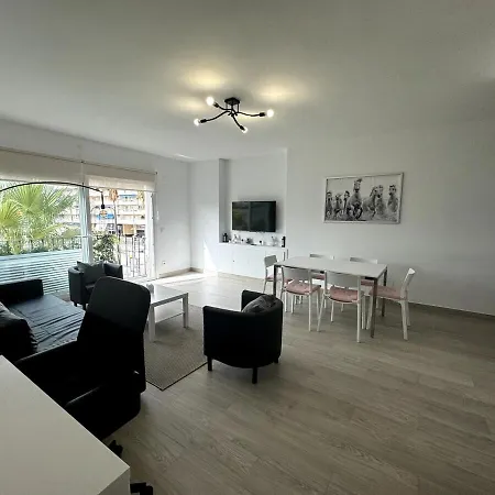 Muelle Ribera Apartman *